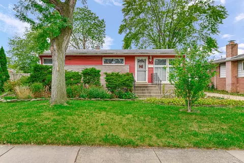 30 S Joyce Ln, Addison, IL 60101