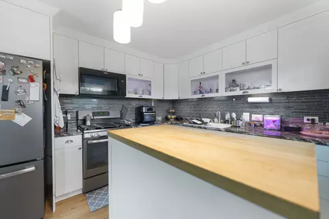 Kitchen - 30 S Joyce Ln, Addison, IL 60101 photo 2 of 2