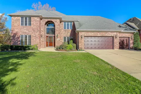 6901 Sweetbriar Ln, Darien, IL 60561