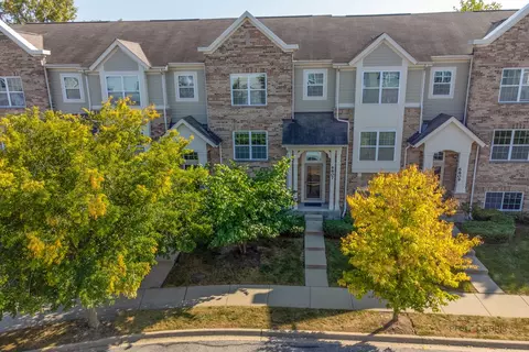 6807 Prairie St, Morton Grove, IL 60053