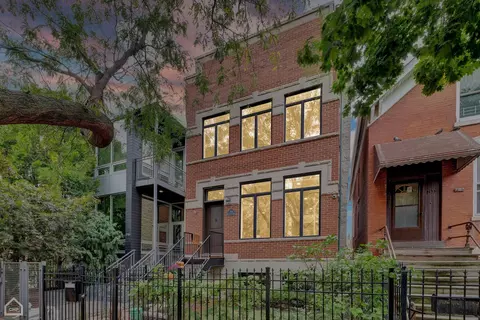 1914 W Huron St, Chicago, IL 60622