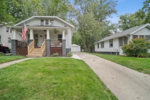 1310 N Linden St, Bloomington, IL 61701