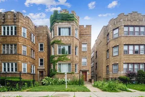 7843 S Ridgeland Ave, Chicago, IL 60649