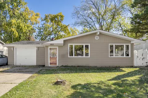 1013 S Park Blvd, Streamwood, IL 60107