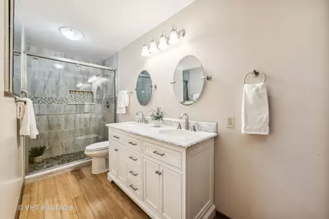 727 Alice Pl, Elgin, IL 60123 photo 9