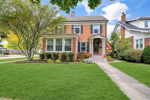 821 Farragut Pl, Joliet, IL 60435