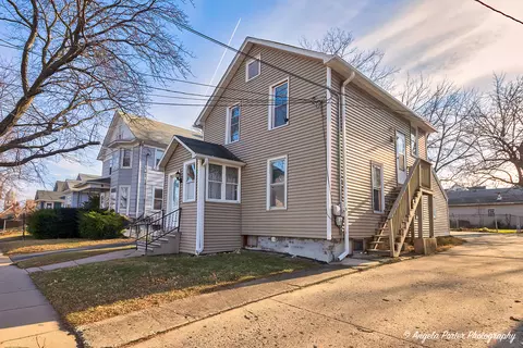 317 Mckinley Ave, Waukegan, IL 60085