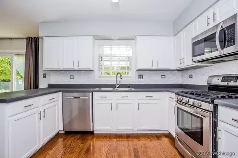 Kitchen - 12430 S Bobwhite Ln, Plainfield, IL 60585 photo 3 of 4