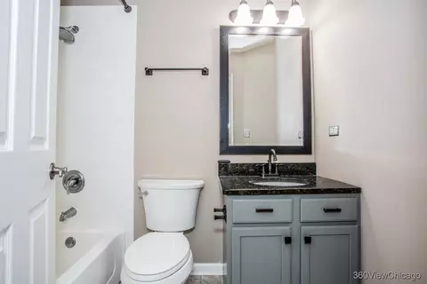 Bath - 12430 S Bobwhite Ln, Plainfield, IL 60585 photo 7 of 8