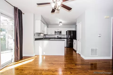Kitchen - 12430 S Bobwhite Ln, Plainfield, IL 60585 photo 4 of 4