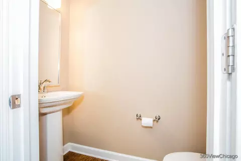 Bath - 12430 S Bobwhite Ln, Plainfield, IL 60585 photo 1 of 8