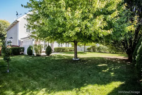 Exterior - 12430 S Bobwhite Ln, Plainfield, IL 60585 photo 7 of 8