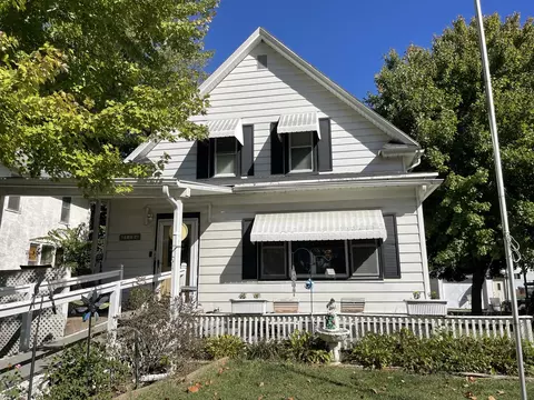 115 Tinley Ave, Depue, IL 61322
