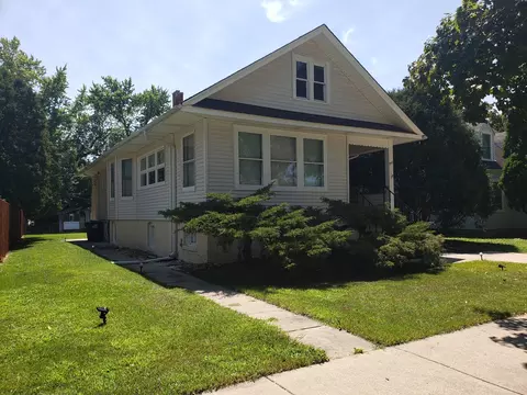 843 Walter Ave, Des Plaines, IL 60016 photo 3