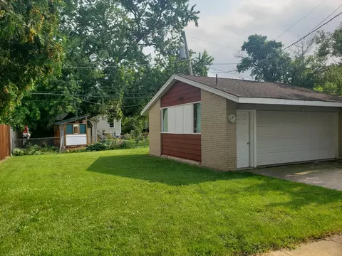 843 Walter Ave, Des Plaines, IL 60016 photo 4
