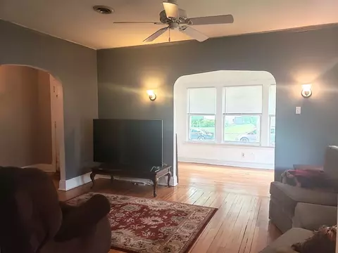 843 Walter Ave, Des Plaines, IL 60016 photo 18
