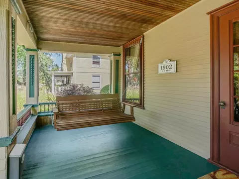 Exterior - 725 N Spring St, Elgin, IL 60120 photo 3 of 14