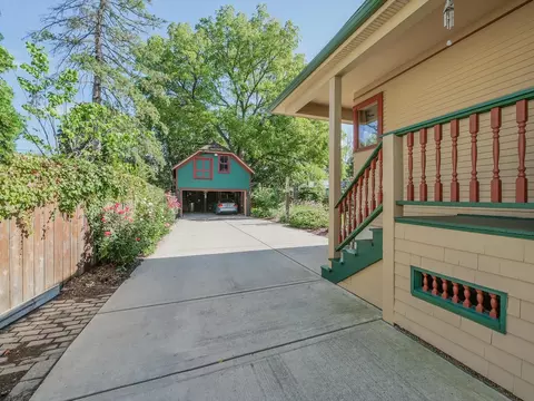 Other - 725 N Spring St, Elgin, IL 60120 photo 16 of 22