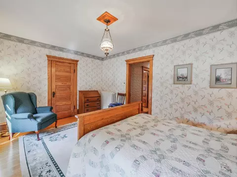 Bedroom - 725 N Spring St, Elgin, IL 60120 photo 2 of 5