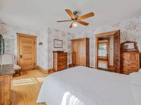 Bedroom - 725 N Spring St, Elgin, IL 60120 photo 4 of 5