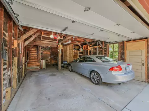 Exterior - 725 N Spring St, Elgin, IL 60120 photo 5 of 14