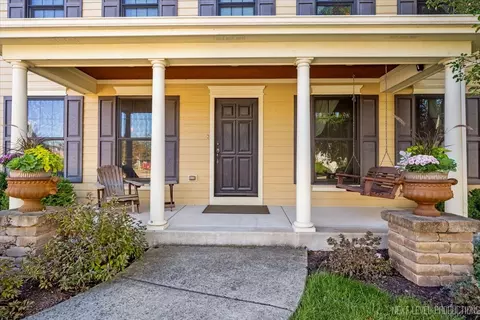 Exterior - 938 Oakleaf Ct, Naperville, IL 60540 photo 1 of 3