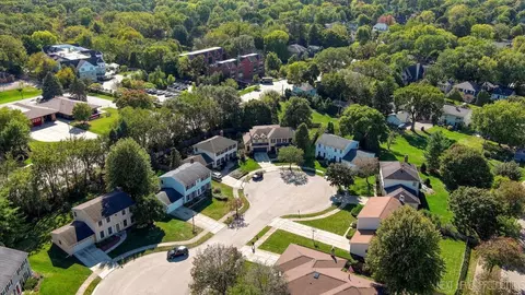 View/Area - 938 Oakleaf Ct, Naperville, IL 60540 photo 5 of 5