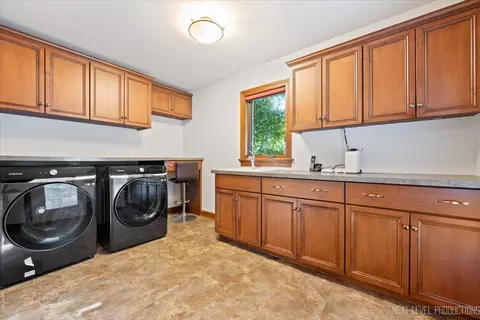 Other - 938 Oakleaf Ct, Naperville, IL 60540 photo 3 of 11