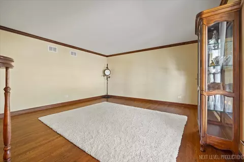 Living - 938 Oakleaf Ct, Naperville, IL 60540 photo 1 of 4
