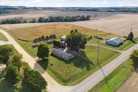 4994 N Unity Rd, Lena, IL 61048