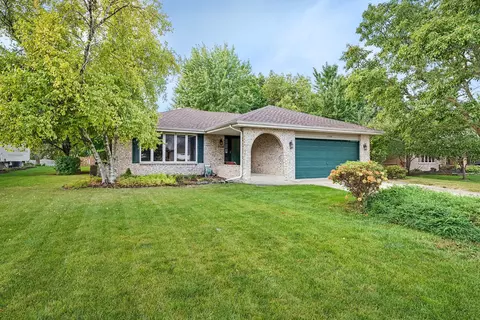 1108 Kensington St, Shorewood, IL 60404