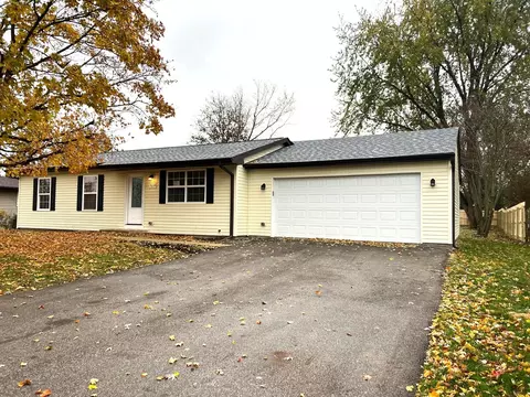 7609 Lucy Dr, Wonder Lake, IL 60097