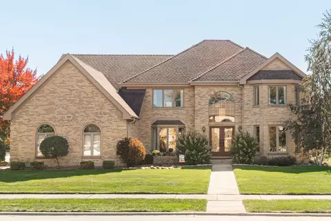300 Radcliffe Ct, Bloomingdale, IL 60108