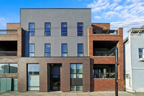 3016 W Belmont Ave #1W, Chicago, IL 60618