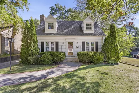 203 N Vale Ave, Rockford, IL 61107