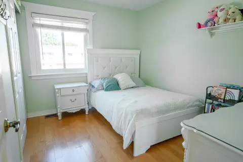 109 Highbury Dr, Elgin, IL 60120 photo 8