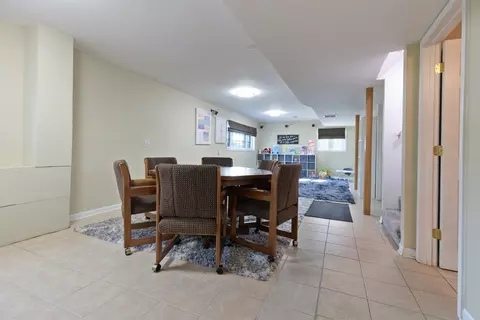 2696 Rusty Dr, Des Plaines, IL 60018 photo 17