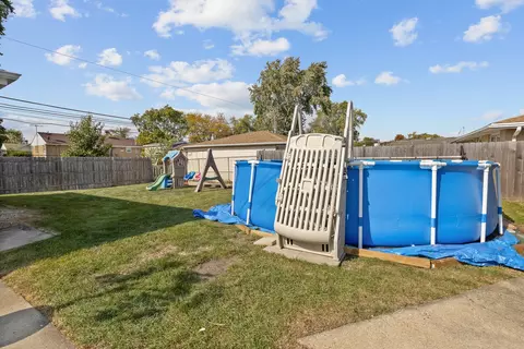 2696 Rusty Dr, Des Plaines, IL 60018 photo 23