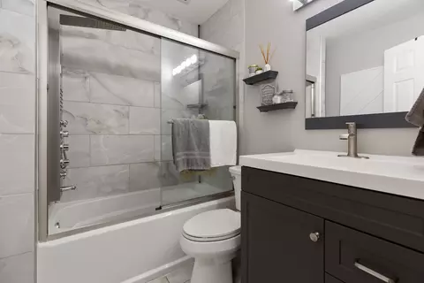 2696 Rusty Dr, Des Plaines, IL 60018 photo 14