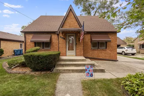 373 Cass St, Crete, IL 60417