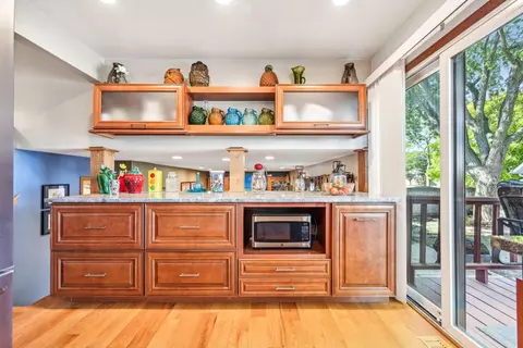 Kitchen - 959 Trailside Ln, Bartlett, IL 60103 photo 6 of 6