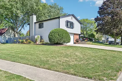 Exterior - 959 Trailside Ln, Bartlett, IL 60103 photo 11 of 17