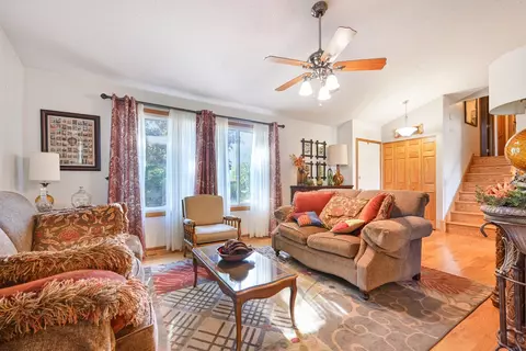 Living - 959 Trailside Ln, Bartlett, IL 60103 photo 1 of 6