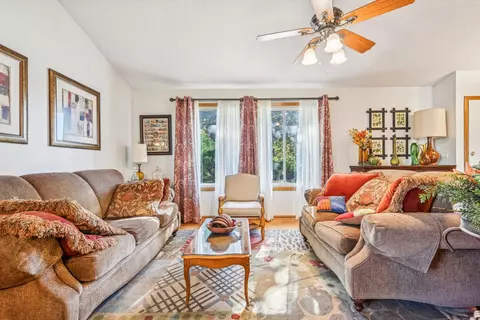 Living - 959 Trailside Ln, Bartlett, IL 60103 photo 3 of 6