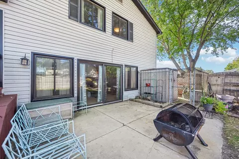 Exterior - 959 Trailside Ln, Bartlett, IL 60103 photo 5 of 17