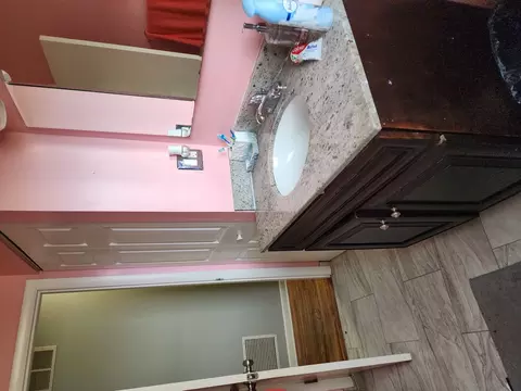 Bath - 7 N Rose Ave, Addison, IL 60101 photo 1 of 3