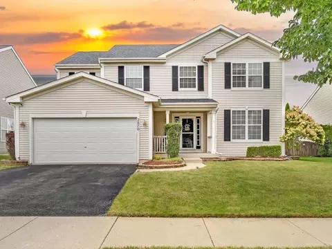 2870 Frances Ln, Montgomery, IL 60538