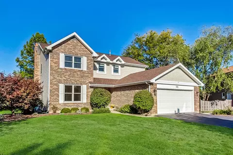 318 Foxfire Dr, Lake Zurich, IL 60047