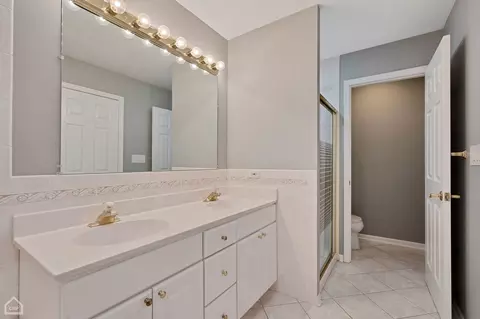 Bath - 1815 Monroe, Glenview, IL 60025 photo 3 of 5