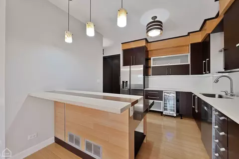 Kitchen - 1815 Monroe, Glenview, IL 60025 photo 4 of 5